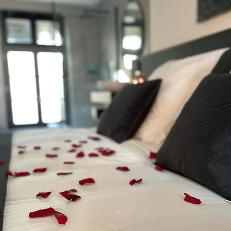 Ennea - Jacuzzi & Luxury (adults Only) Апартаменты *